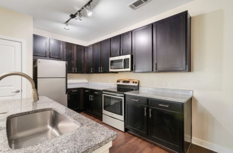 Private Room in 2Bed.2Bath