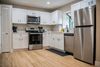 Beautiful & Modern Maitland House with Renovated Kitchen & Dining Area (id. 4755)