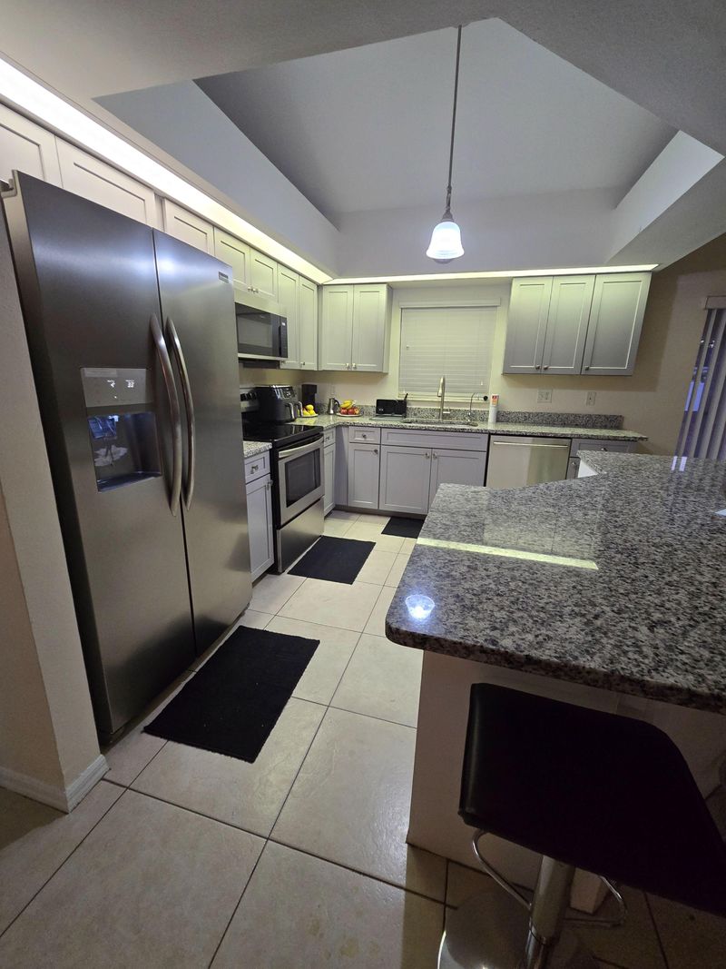 roommates in Undisclosed, Cape Coral, FL 33993 Live in Cape Coral (id. 29225) - cirtru.com