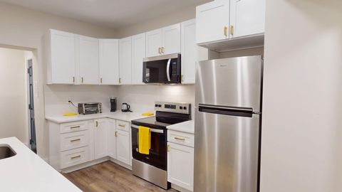 ***Stunning Rowhome Minutes from Coppin State University, Johns Hopkins University, and BioPark - Open, Airy, and Luxurious with Beautiful High-Quality Finishes!*** (id. 8223)