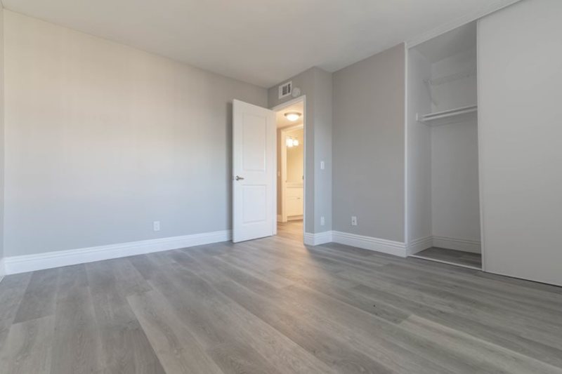 roommates in Lake Elsinore Private Room in 2Bed.2Bath - cirtru.com