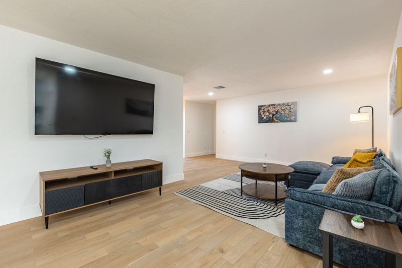 roommates in Undisclosed, Lutz, FL 33549 Lutz House with Dining area. Modern & spacious (id. 12693) - cirtru.com