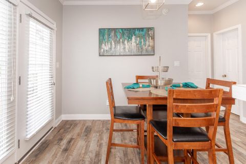 Live in Olde Whitehall, a 4 minute walk to transit stop Tryon St & Yorkdale Dr (id. 17407)