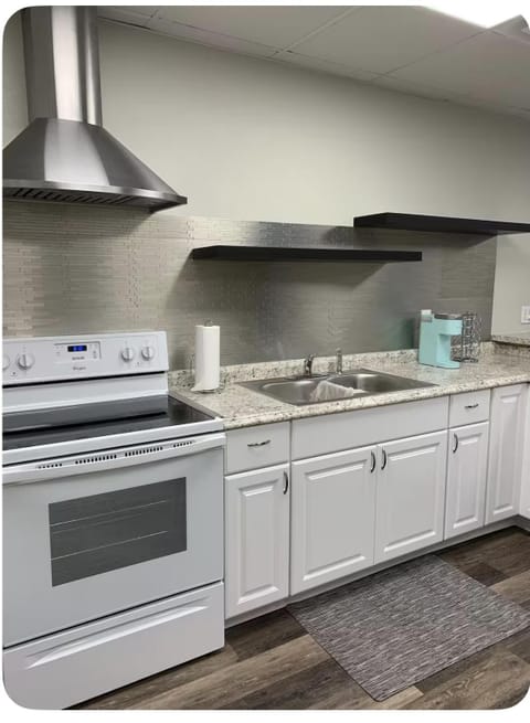 roommates in Undisclosed, Hemphill, TX 75948 141 Main Street Apt A Hemphill Texas (id. 37081) - cirtru.com