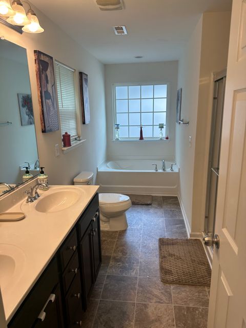 Private Room in 3Bed.2.5Bath