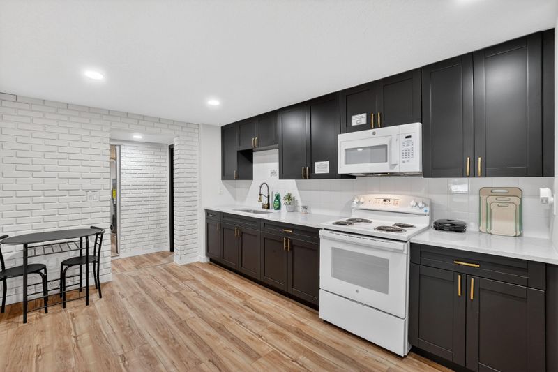 roommates in Undisclosed, Jacksonville, FL 32244 Live in Southwest, a 11 minute walk to transit stop Firestone Rd. & Wheat Rd. (id. 29634) - cirtru.com