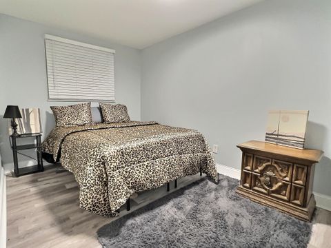 Stone Mountain House with Dining area. Newly-renovated & spacious (id. 10379)