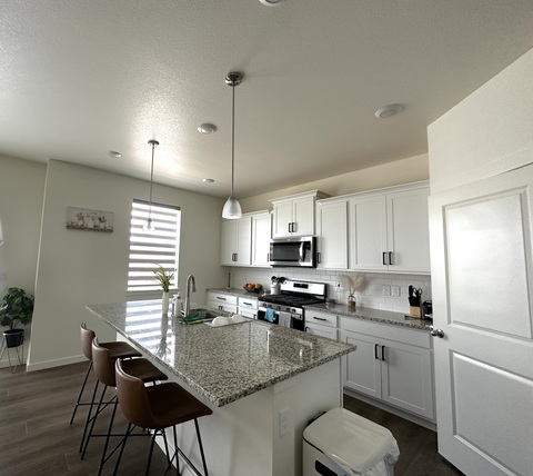 Private Room in 3Bed.1.5Bath