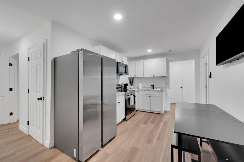 Private Queen Rooms • Workspaces • Parking • Quiet, Clean, Respectful Home (Atlanta SE) (id. 12522)