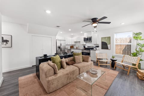 Live in Trinity / Houston Gardens (id. 43942)
