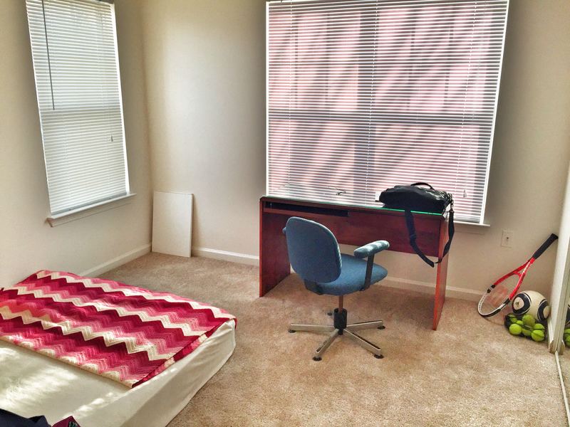 Nice one bedroom, shared living room, Kitchen, Patio and Bathroom
