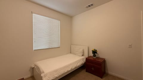 Private Room in 4Bed.3Bath