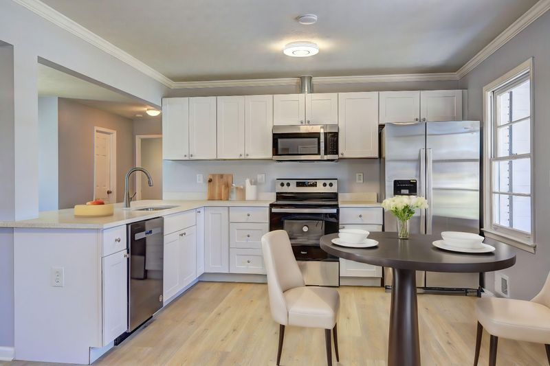 roommates in Undisclosed, Lawrenceville, GA 30046 Live with Like Minded Professionals Seeking value  A Home you Deserve More than just a Room!  Newly Renovated All Utilities included,  Ultra fast WIFI,  Smart Lock Rooms,  Plenty of Parking and  much much more (id. 16038) - cirtru.com