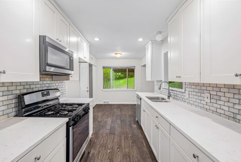roommates in Undisclosed, Dallas, TX 75232 Cozy & beautiful Dallas House with Living room (id. 7602) - cirtru.com