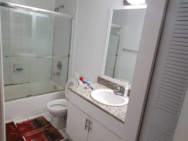 Shared Room available Fountainbleau