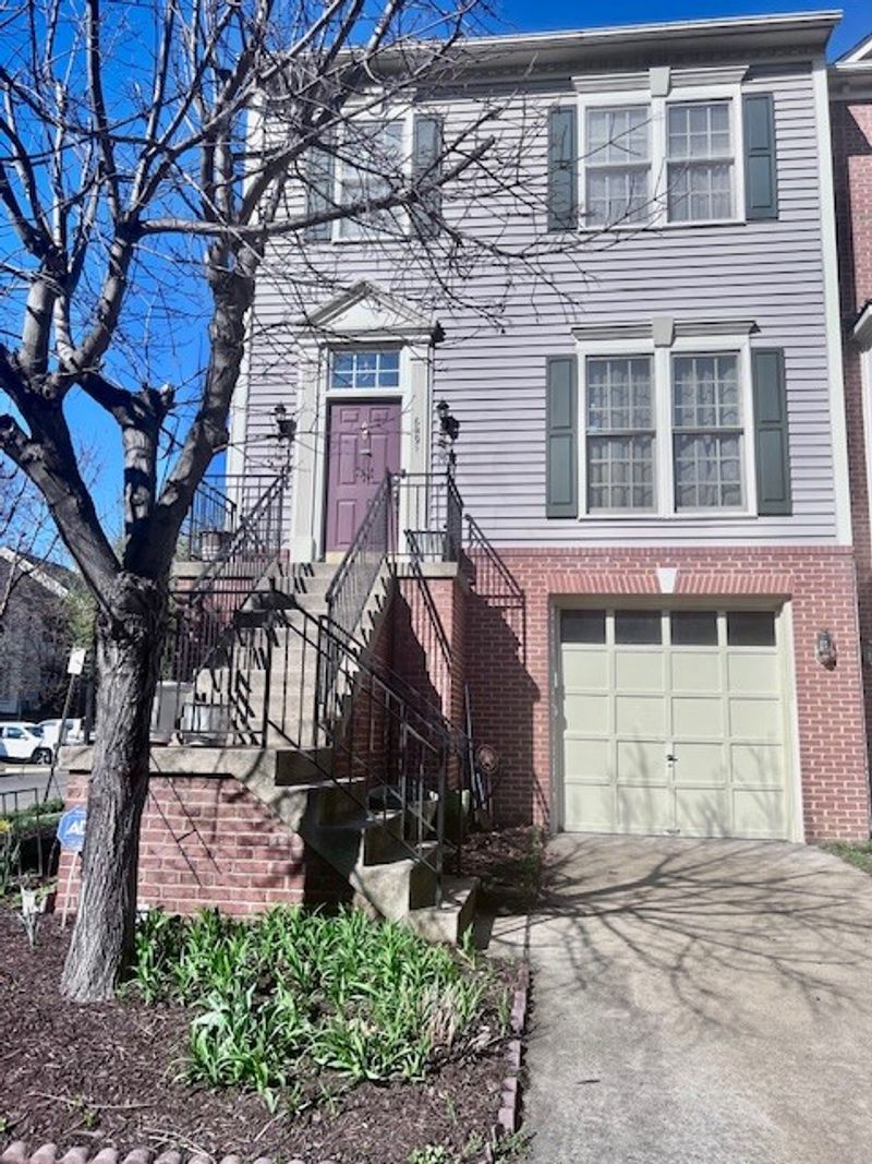 roommates in Springfield Private Room in 1Bed.1Bath - cirtru.com