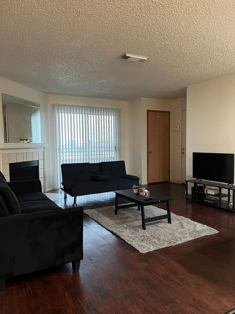 Private Room in 2Bed.2Bath