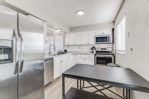 Affordable & Modern Living in Rowlett, TX – Close to Work, Shops & Dining! (id. 10368)