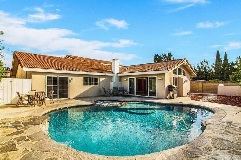 roommates in Mission Viejo Private Room in 2Bed.2Bath - cirtru.com