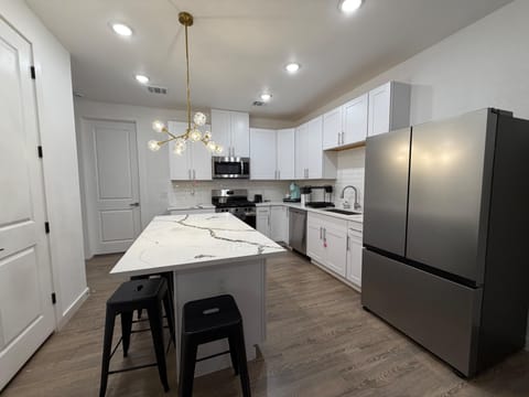 roommates in Undisclosed, Houston, TX 77028 East Houston Home (id. 38085) - cirtru.com