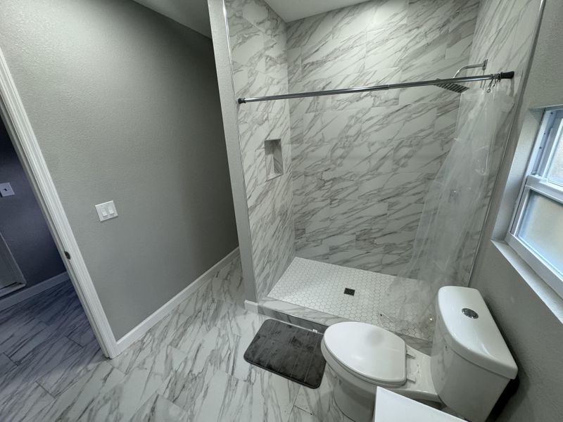 roommates in Undisclosed, St. Petersburg, FL 33714 Newly Renovated St. Petersburg House with Dining area. Cozy & comfortable (id. 9246) - cirtru.com