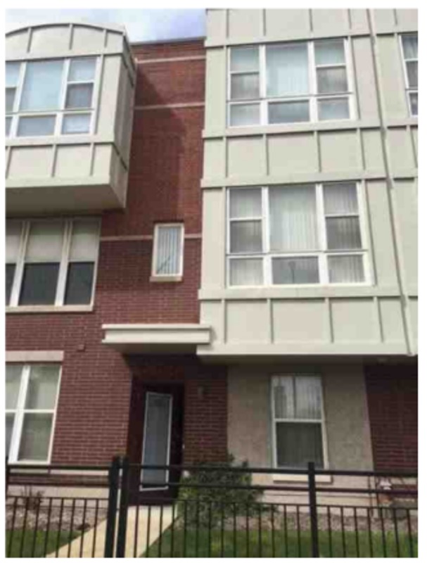 Femael Roommate; Townhome; 1BD,1BA