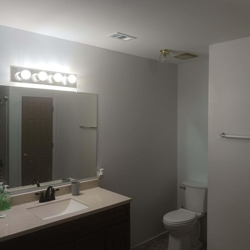 roommates in Undisclosed, Killeen, TX 76543 Quiet neighborhood with low traffic.  One mile to Killeen Mall.  2.5 miles to Walmart Supercenter. (id. 20966) - cirtru.com