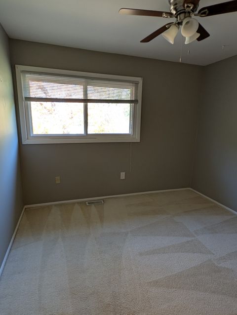 Private Room in 3Bed.2.5Bath