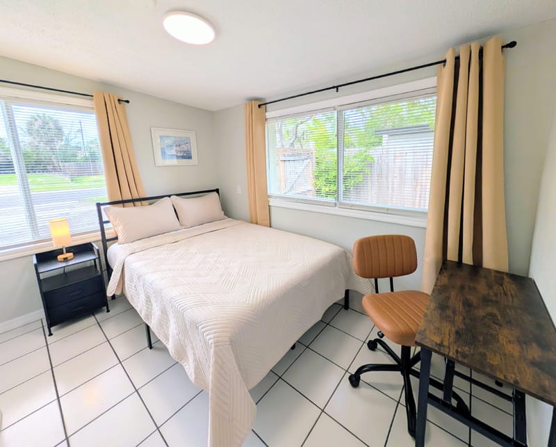 Renovated St. Pete Room – Large Backyard, Near Downtown (id. 34003)
