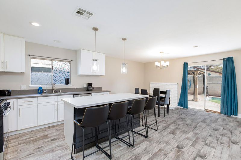 Comfortable & newly-renovated Las Vegas House with Pool (id. 4091)