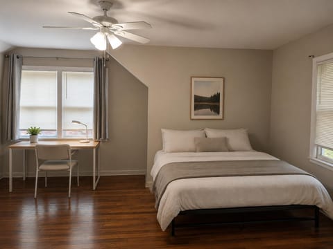 Heart of Buckhead Modern CoLiving  | Top Rated Host  | Newly Renovated Home | 5 mins Walk to Lenox and Phipps Plaza | All Utilities Included  | Fast Wi-Fi | On-Site Laundry  |  Secure, Private, Furnished Rooms | Professional Cleaning Service Included (id. 34767)