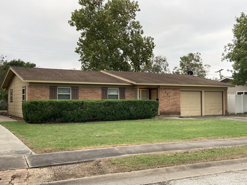 roommates in Victoria 703 Gardenia Lane   3/2/2 - cirtru.com