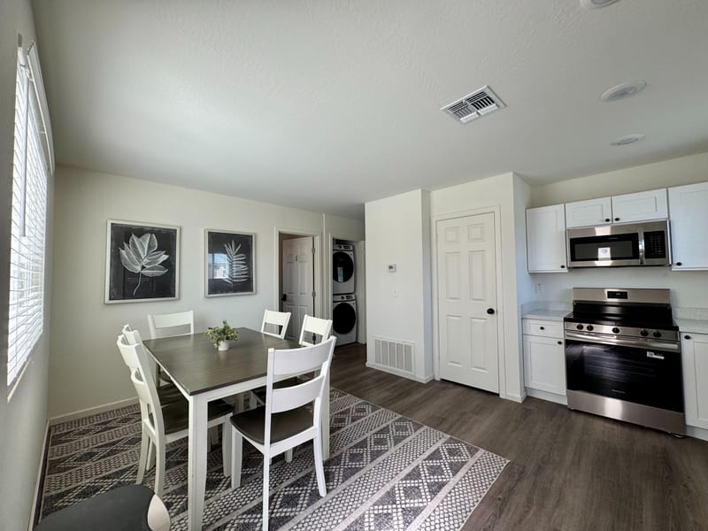 roommates in Undisclosed, Phoenix, AZ 85040 Close to Sky Harbor Airport | Downtown Phoenix-area (id. 41812) - cirtru.com