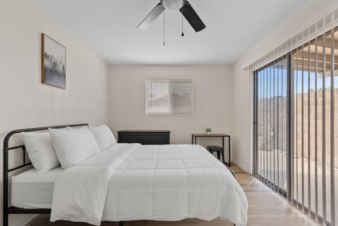 *NEW* North Glendale PadSplit w/ Pool | Stylish Rooms + 2 stories! (id. 40989)