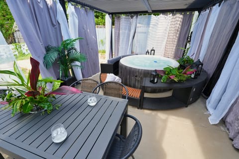 Entire Place 2Bed.1Bath