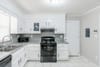 Amazing Morrow Home, a 4 minute walk from bus 193 (id. 266)