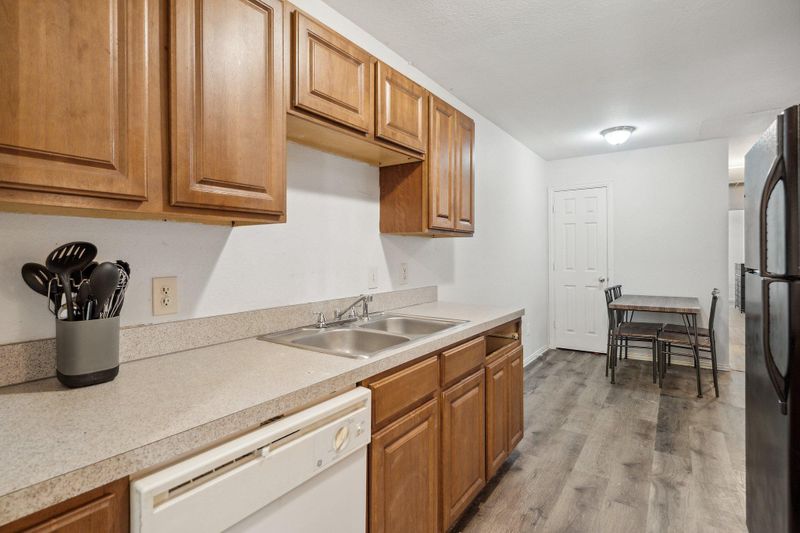 roommates in Undisclosed, Fort Worth, TX 76112 Comfortable Property With low number of members, close to public transportation! (id. 13413) - cirtru.com