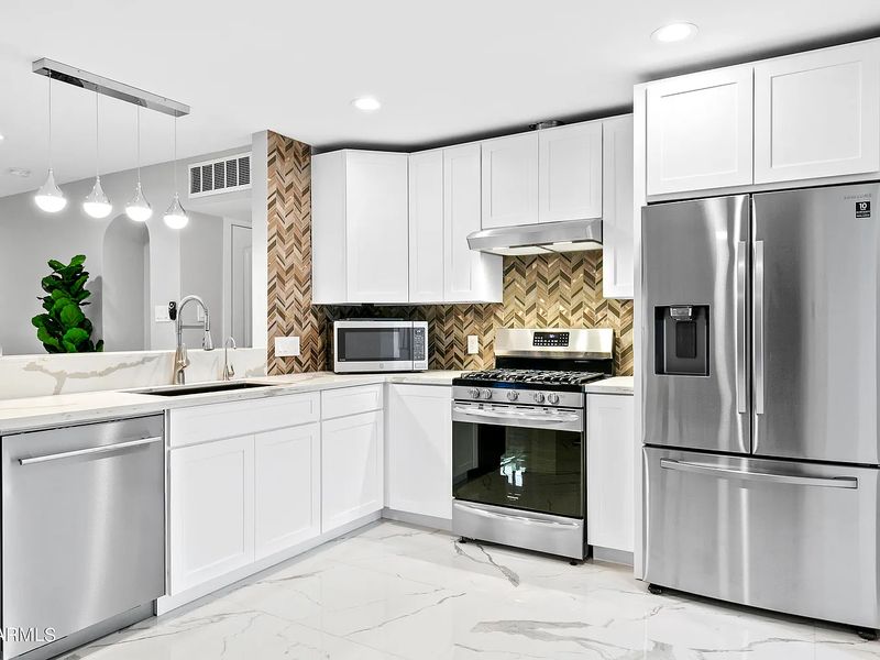 roommates in Phoenix Private Room in 3Bed.3Bath - cirtru.com