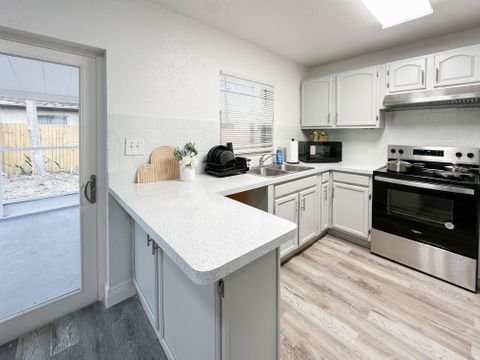 Clearwater House  by St Pete Airport with Dining area. Homey & spacious (id. 11065)
