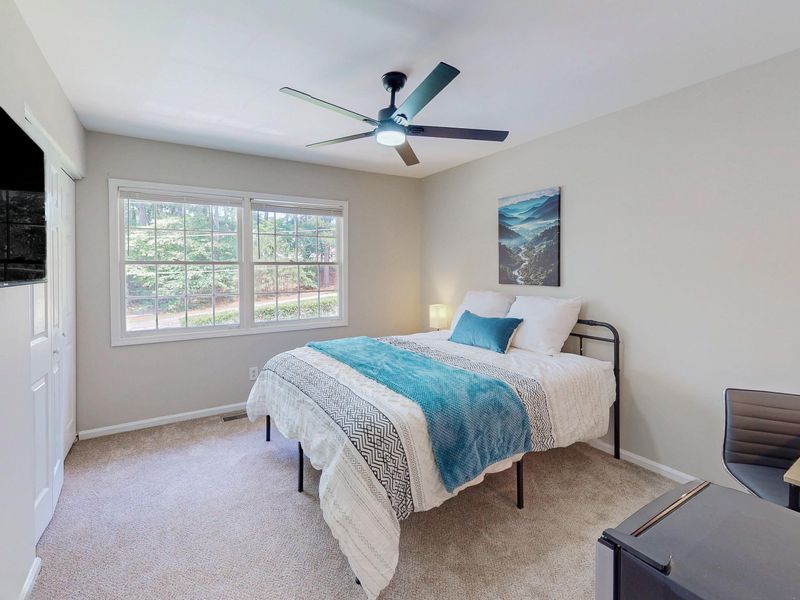 BRAND NEW  Very clean & newly updated Decatur property with Smart TVs   & mini fridges  in every room! (id. 14650)
