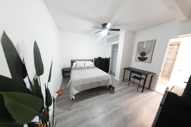 roommates in Undisclosed, Orlando, FL 32807 Orlando Home | Prime Location + Transit N Semoran Blvd and Old Cheney Hwy (32807) (id. 16557) - cirtru.com