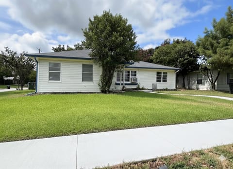 roommates in Undisclosed, Arlington, TX 76010 All inclusive .. UTILITIES & WIFI ,Laundry , Parking included. No Hidden Fees . Very Quiet, Safe  Respectful Co-Living Environment . (id. 18672) - cirtru.com
