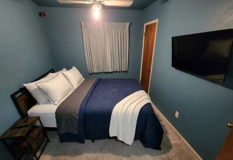 Live in South Scottsdale (id. 32488)