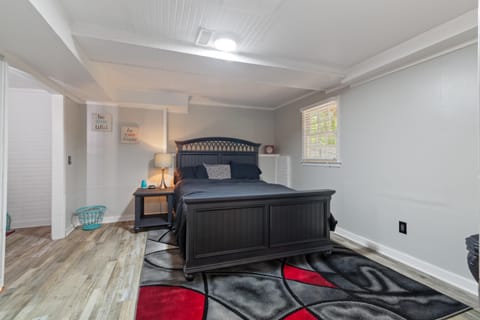 Live in Canton near shopping hospitals and highways (id. 36444)
