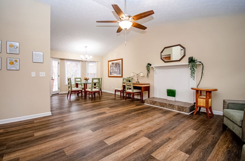 Great, quiet location near the lake, close to shopping. (id. 491)