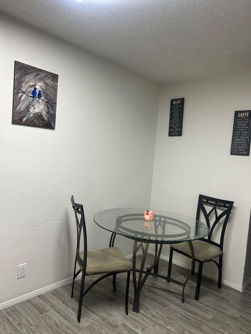 roommates in Undisclosed, Phoenix, AZ 85017 Cozy hostel for individuals (id. 27824) - cirtru.com
