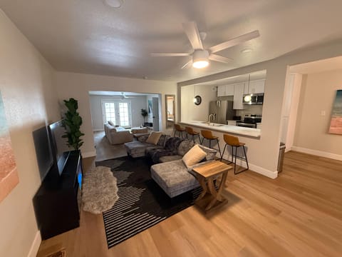 roommates in Undisclosed, Las Vegas, NV 89104 Live in Downtown South (id. 45886) - cirtru.com