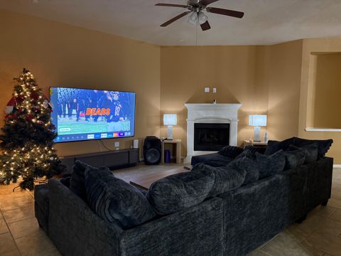 Live in Eagle Springs (id. 29979)