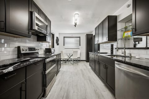 Margate Home, a 5 minute walk to transit stop Royal Palm B/NW 63 A (id. 14658)