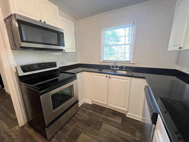 roommates in Undisclosed, Mableton, GA 30126 Mableton House with Dining area. Newly-renovated & comfortable (id. 7556) - cirtru.com